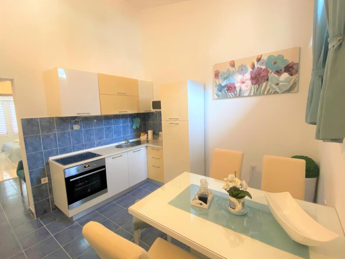 Apartment Sea Макарска Экстерьер фото